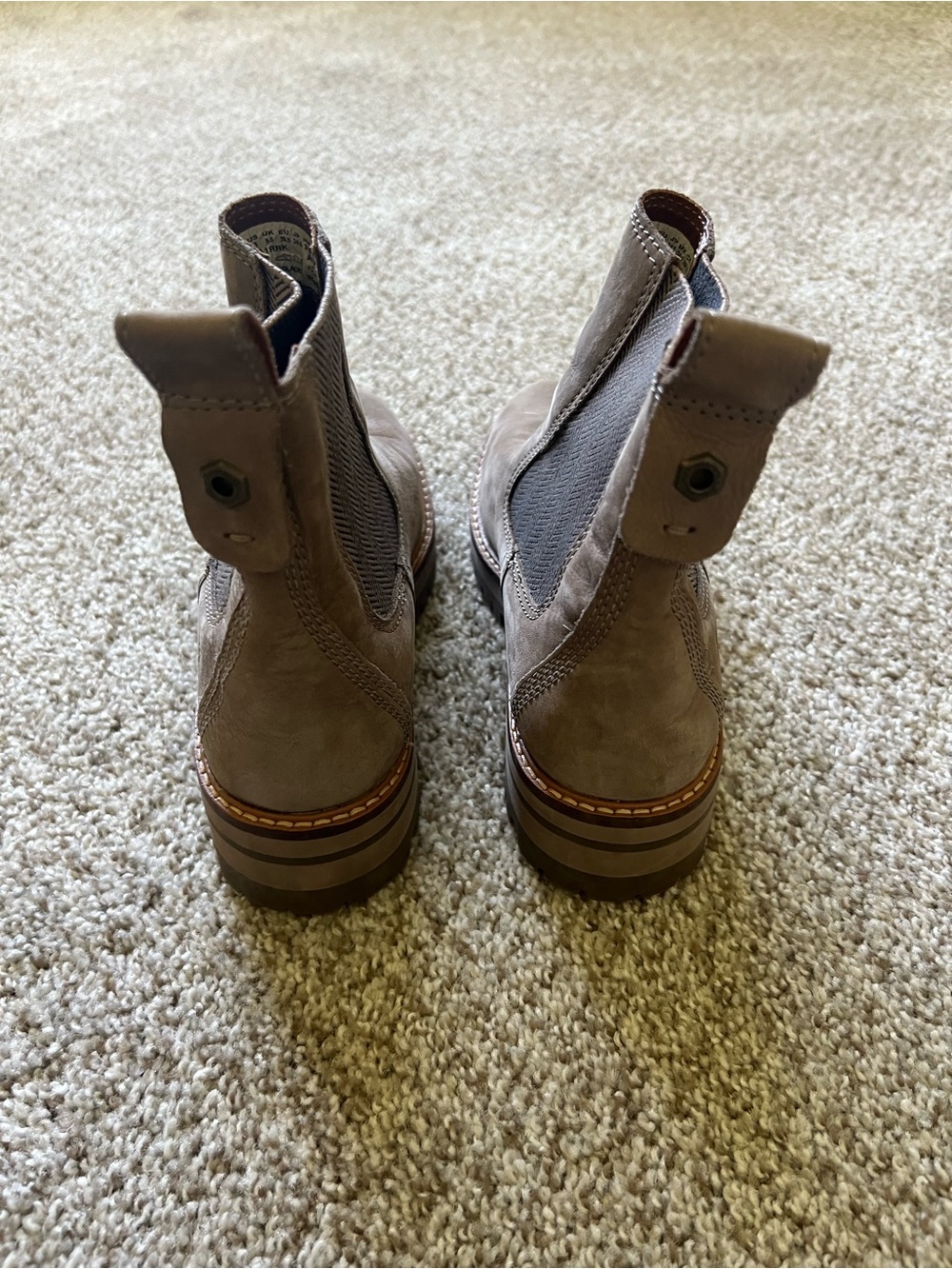 Timberland Women's Taupe Leather Chelsea Lug Boots - Picture 3 of 5